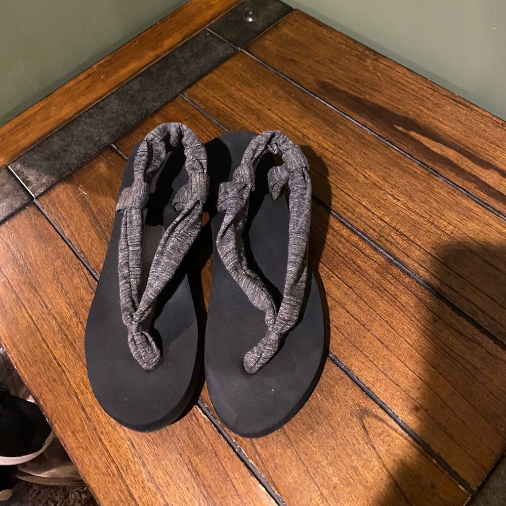 Gray cloth sandals size 8 worn once